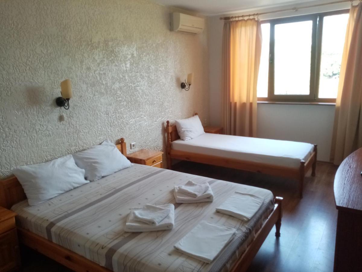 Guest House Ivanovi Черноморец Экстерьер фото