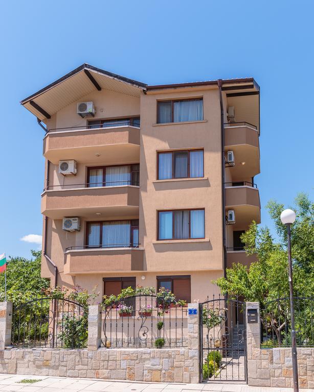 Guest House Ivanovi Черноморец Экстерьер фото