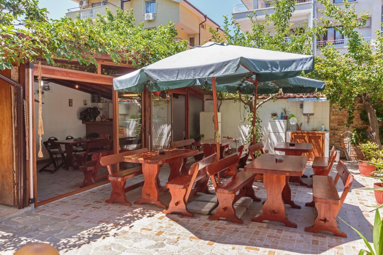 Guest House Ivanovi Черноморец Экстерьер фото