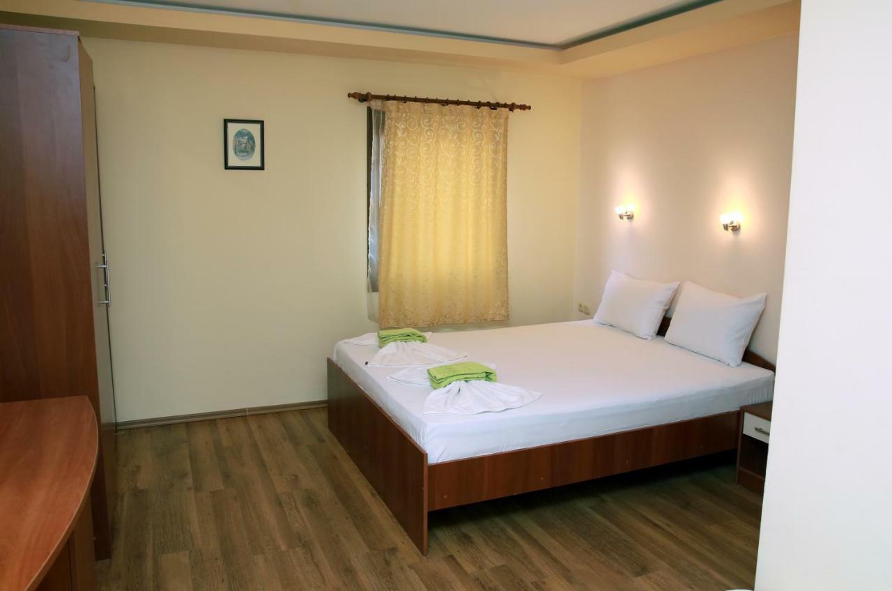 Guest House Ivanovi Черноморец Экстерьер фото